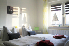 Schlafzimmer - Urlaub - Helenes Ferienwohnung - Lausitzer Seenland - Laubusch